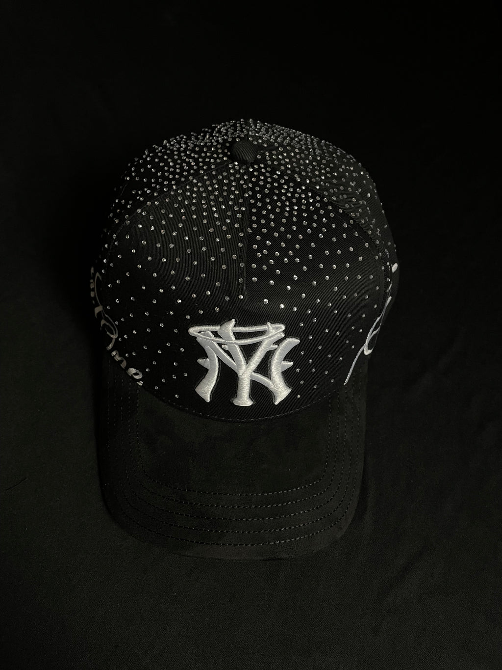 31 Hats Crystals Forever.💎