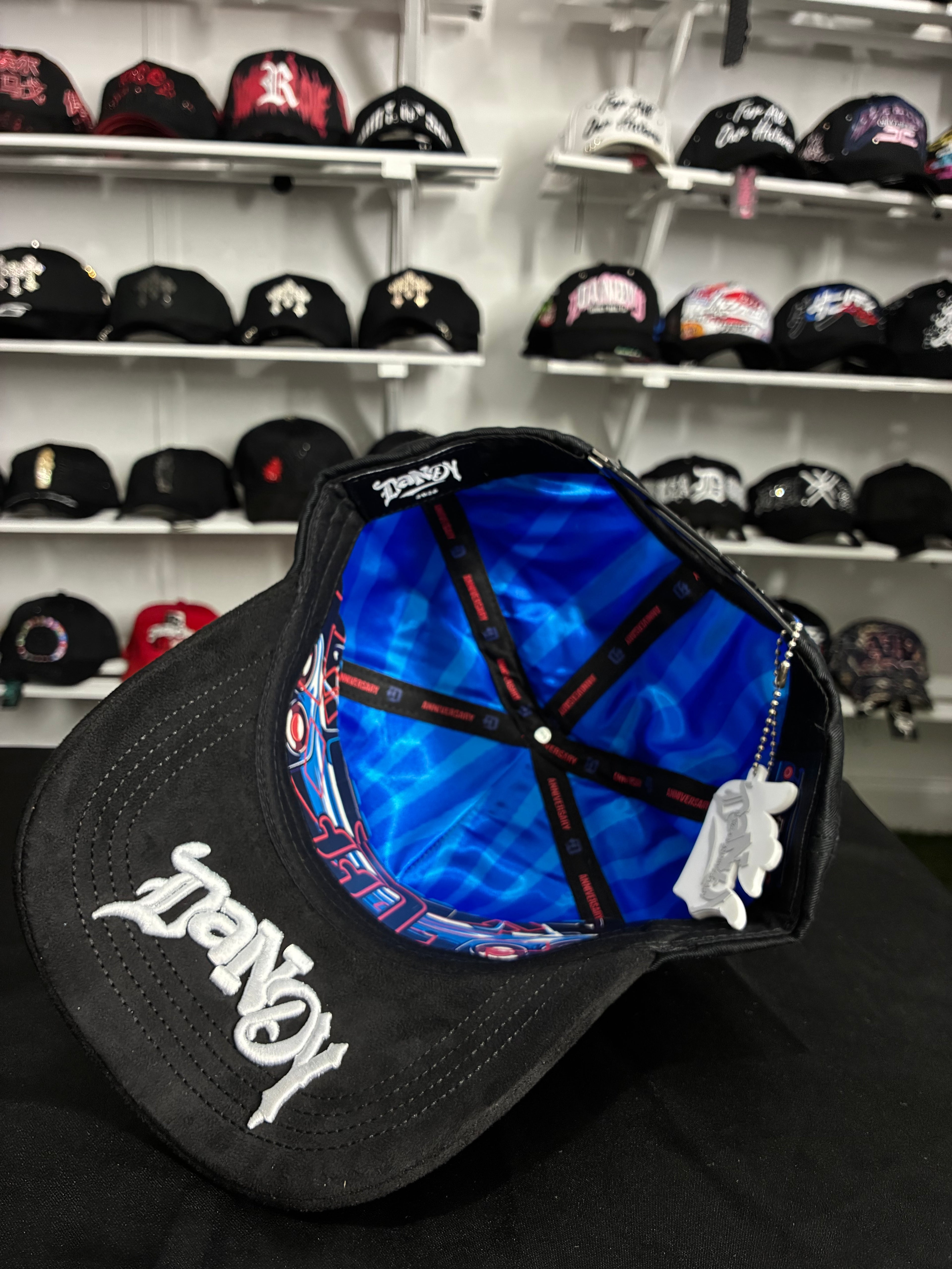 Dandy hats R34 11 Aniversario 💙