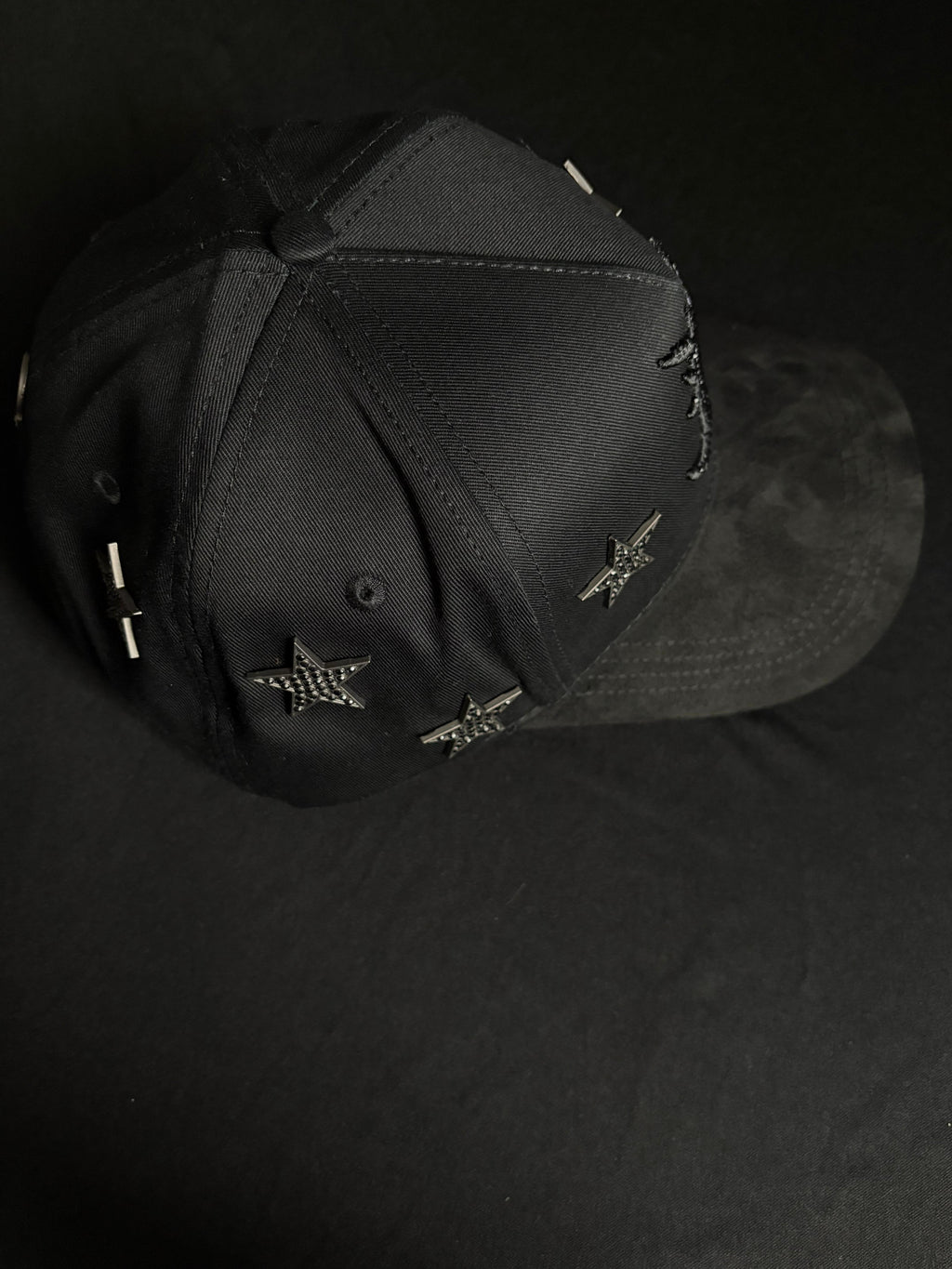 "Dark Nebula". BARBAS HATS.🩶