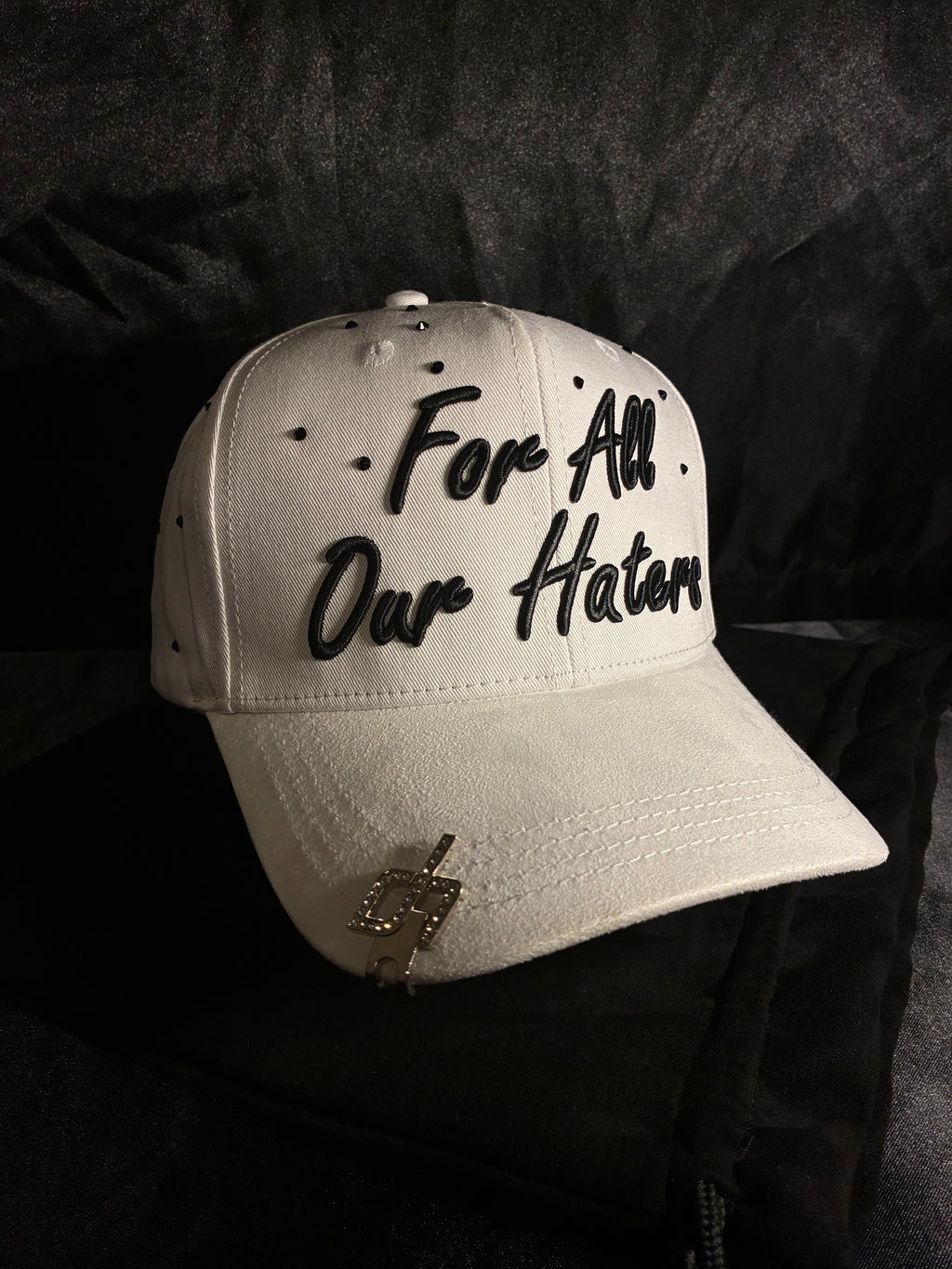 Dandy Hats y Tombochio For all our haters 🤍🩷